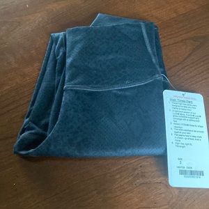 Lululemon High Times Pant Size 2 NWT